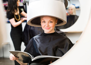 英语学习文章-13个发型师不会说的秘密(13 Things Your Hairstylist Won’t Tell You)